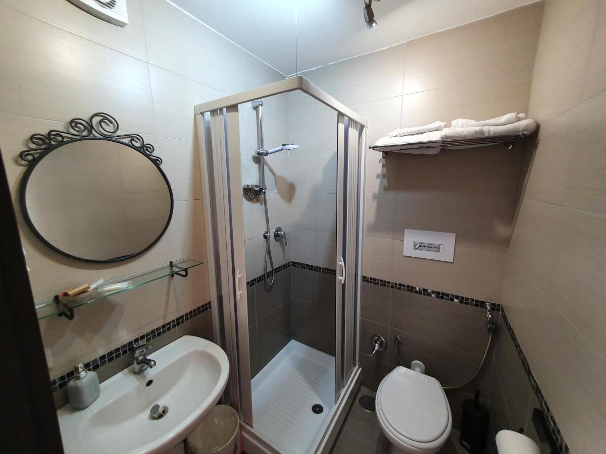 Domus Armenio Bed & Breakfast Naples Exterior photo